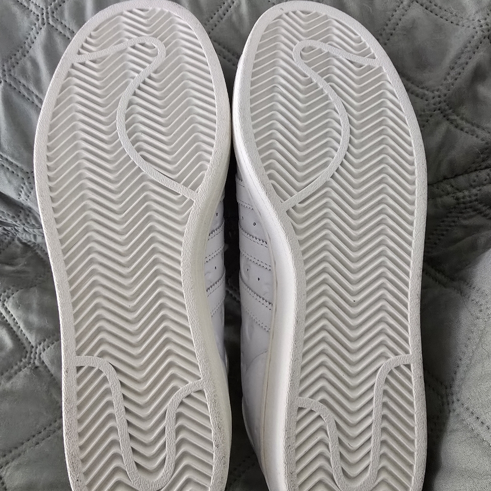 Adidas - Picture 3 of 4